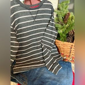 Old Navy Boys grey with white stripes long sleeved thermal! Size XL 14-16